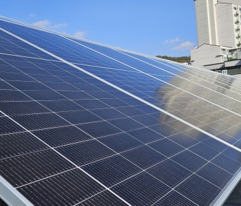 지곡태양광발전소 설치 이미지